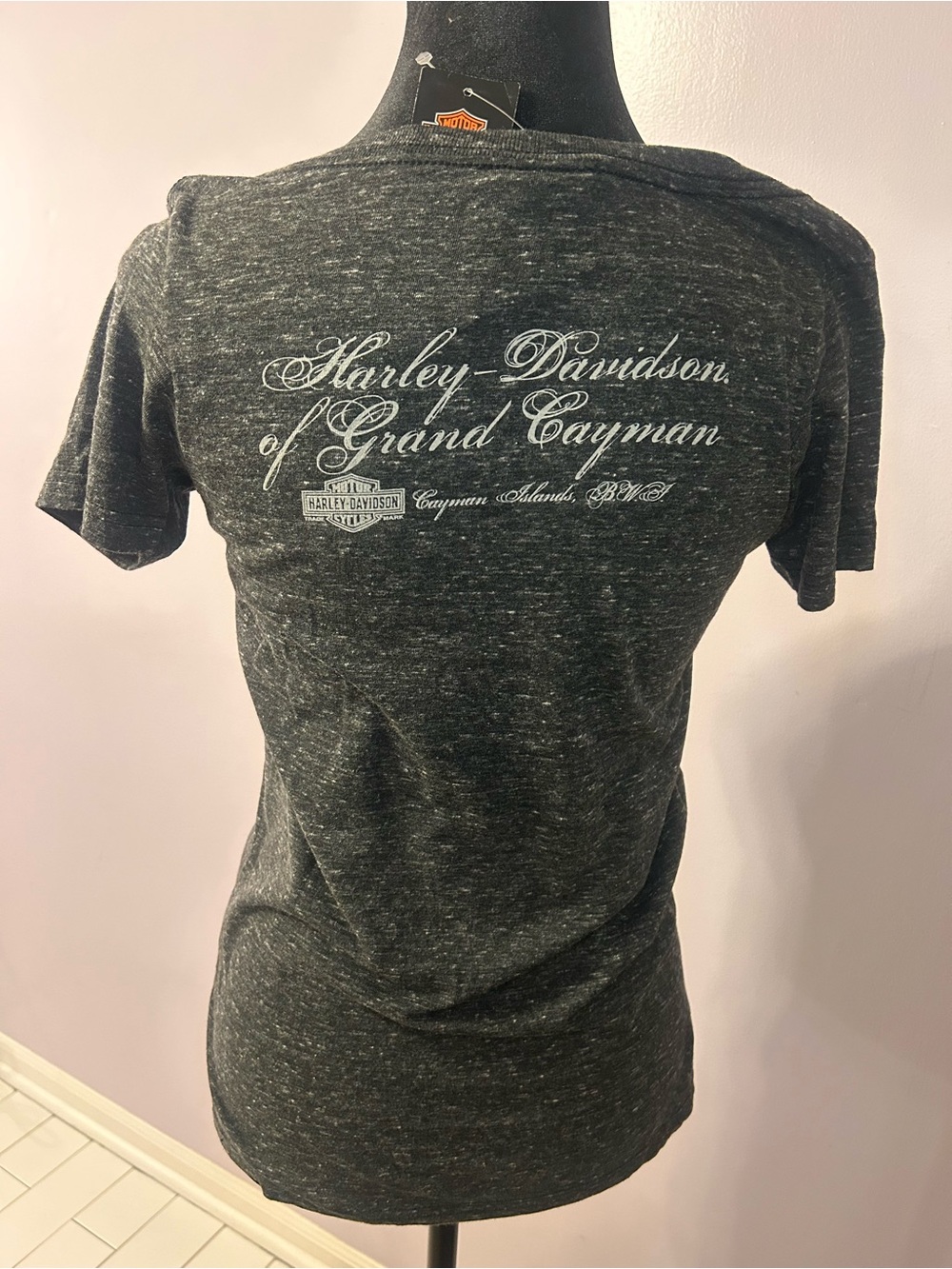 Harley-Davidson Grand Cayman, M Black Gray Scoop Neck Tee with Red Logo - Picture 3 of 4